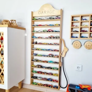 A shelf for springs - a perfect solution for a boy's room