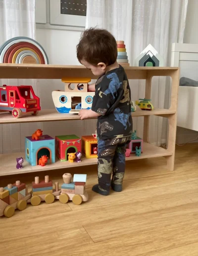 Regały Montessori