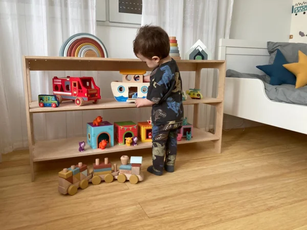 Regały Montessori
